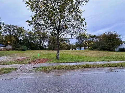 Ready-to-Build Lot in Hopkinsville