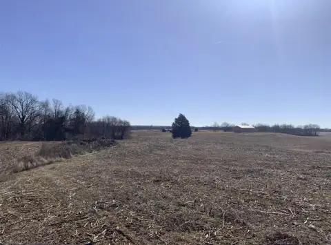 Picturesque Land in Smiths Grove