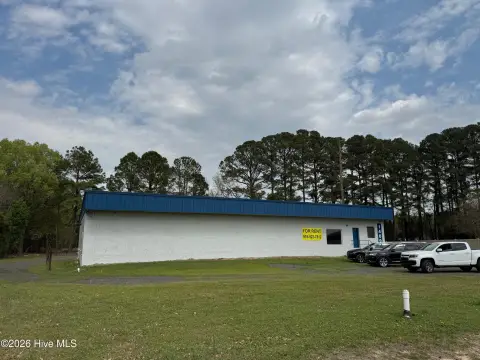 Flex Building with Loading Docks