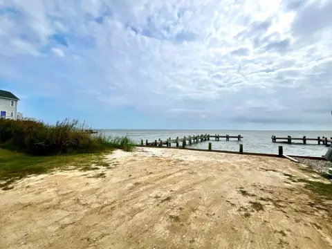 Waterfront Lot in Captain's Cove