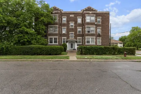 Detroit Multifamily Apartment Complex