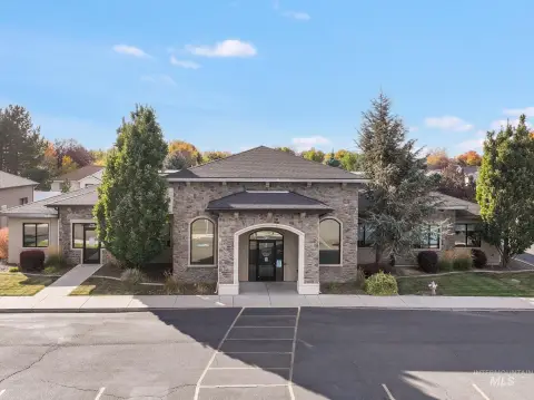 Single-Level Medical Office Space