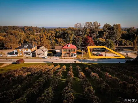 Commercial Lot in Historic Hermann