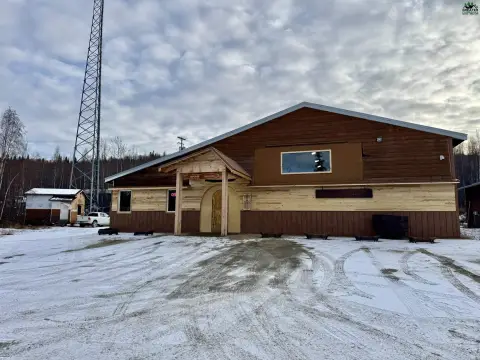 Versatile Warehouse Space in Fairbanks