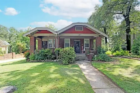 Duplex with Vacant Units