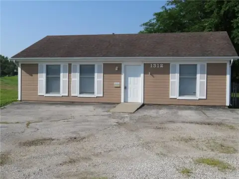 Versatile Commercial Space in Osawatomie