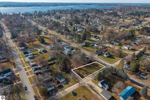Buildable Vacant Lot in Cadillac