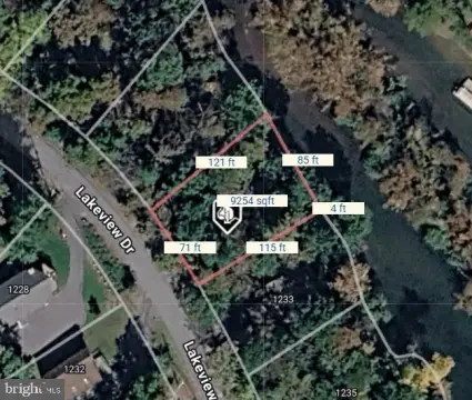 Waterfront Lot in Gated Community