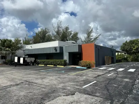 Doral Warehouse/Production Studio with Offices