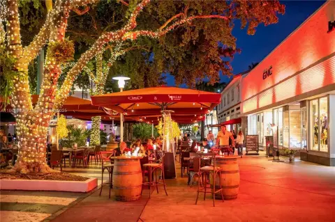 Mediterranean Restaurant on Collins Avenue