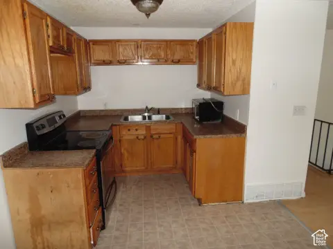 Duplex with In-Unit Laundry