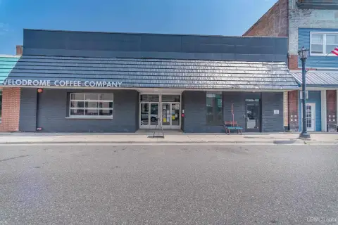 Two-Space Mixed-Use Building