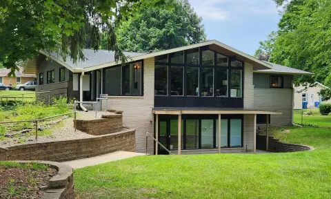 Affordable Kalamazoo Commercial Suite