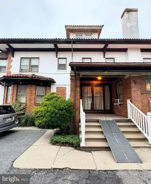 Commercial Property in High-Traffic Area