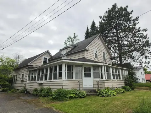 Duplex with Two Buildings