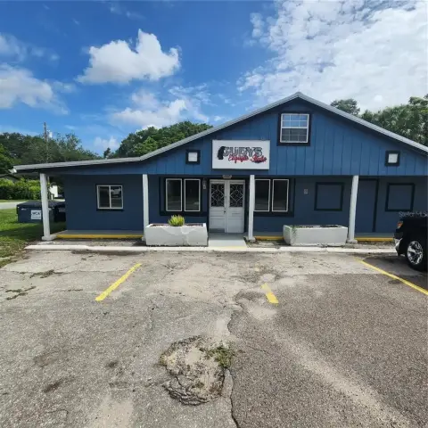Prime Commercial Space in DeLand