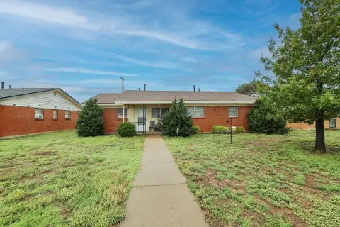 Duplex with Private Entries