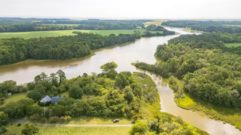 Creekfront Waterfront Land