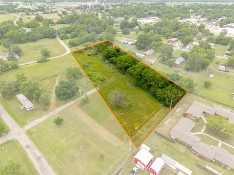 Residential Land in Prague, OK