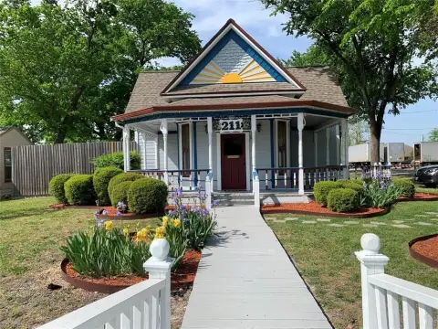 Victorian Office Suite in Wylie