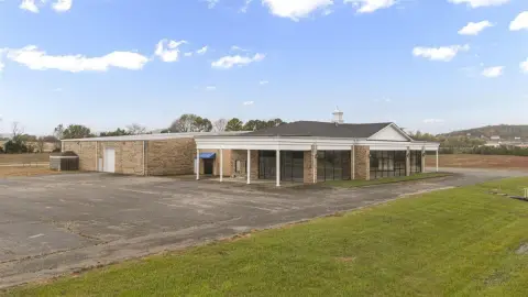 Prime Commercial Property in Cave City