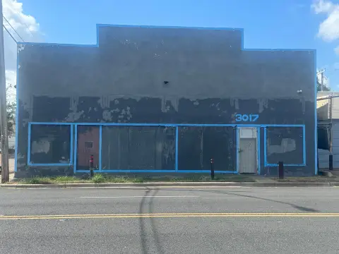 Automotive Shop with Gated Yard