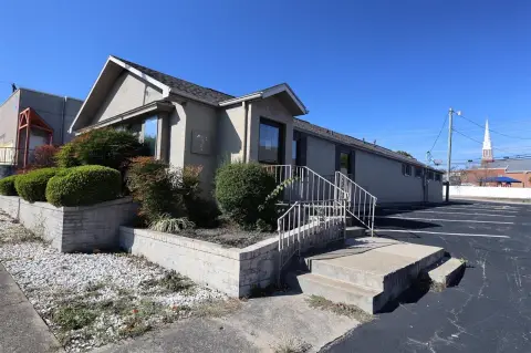 Commercial Building in Campbellsville, KY