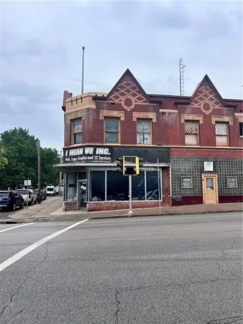 Multi-Use Building in St Joseph