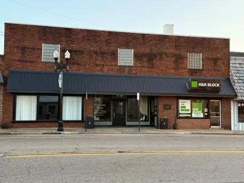 3-Suite Office Building