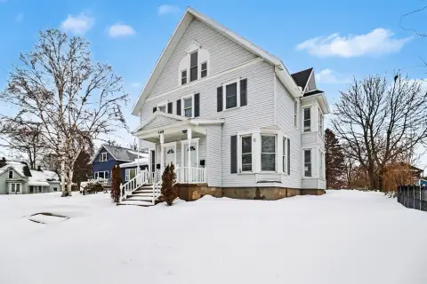 Remodeled Duplex Near Downtown Ludington