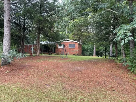 Stewart, MS Farmhouse on Acreage
