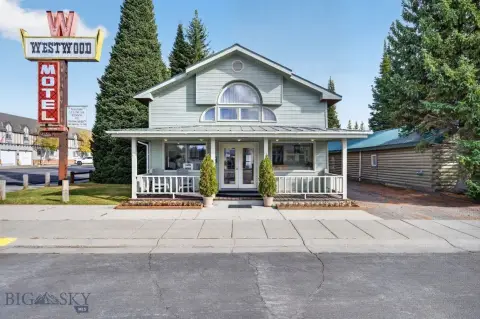 Log Cabin-Style Motel