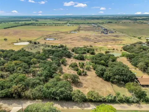5 Acres of Land in Cleburne