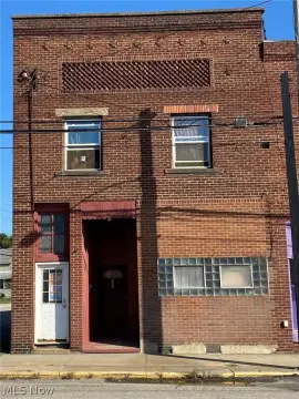 Barberton Commercial Property with Liquor License