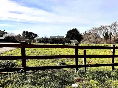 Ocean View Property in Smith River