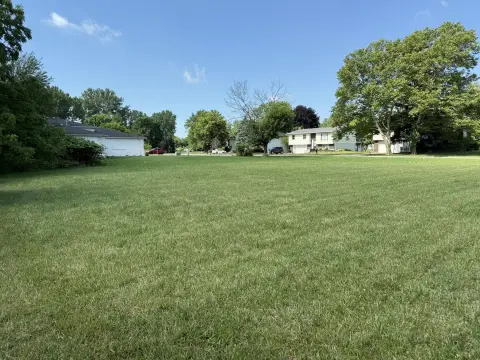 Residential Land in Desirable Neighborhood