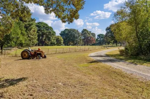 Texas Ranch Retreat on Acreage