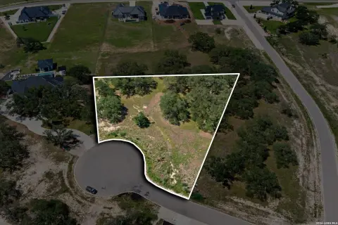 Residential Land in Belle Oaks