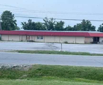Red Iron Flex Space