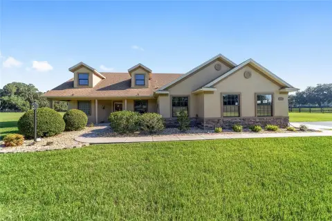 Turnkey Equestrian Estate in Citra