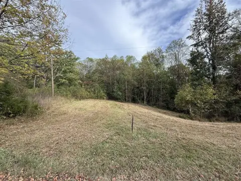 Unrestricted Acreage Near Morgantown, KY