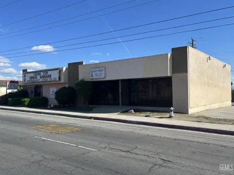Conventional Restaurant Building