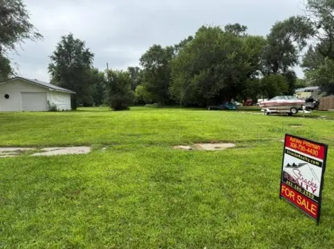 Versatile Lot in Loup City