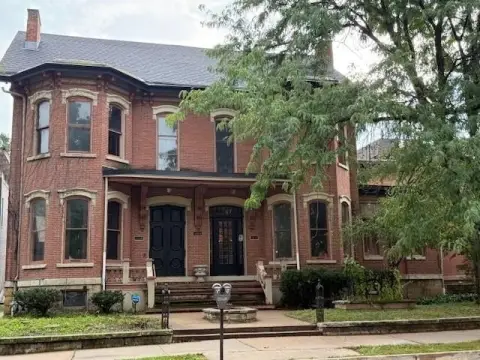 Historic Fourplex in Downtown Dubuque
