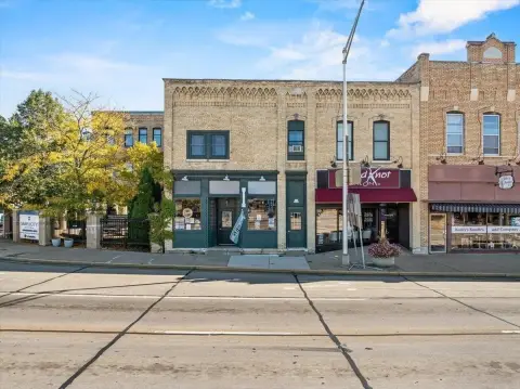 Mixed-Use Building in Downtown Marshfield