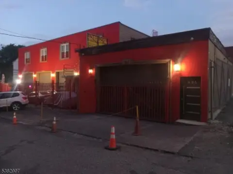 Auto and Mechanic Shop Rental