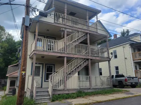 Spacious Multi-Unit with Mountain Views