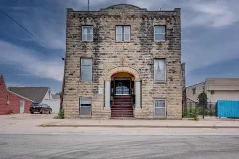 Unique Mixed-Use Property in Winfield