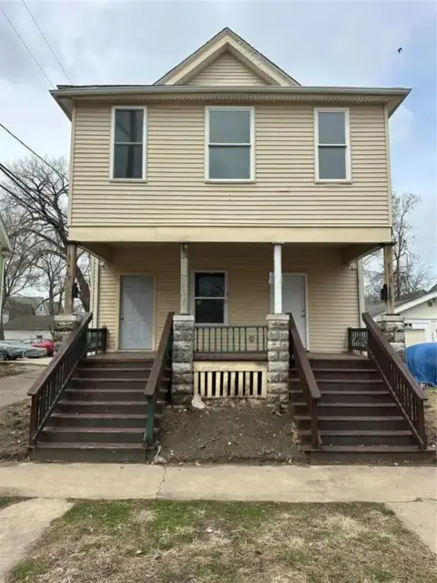 Updated Duplex Near Downtown