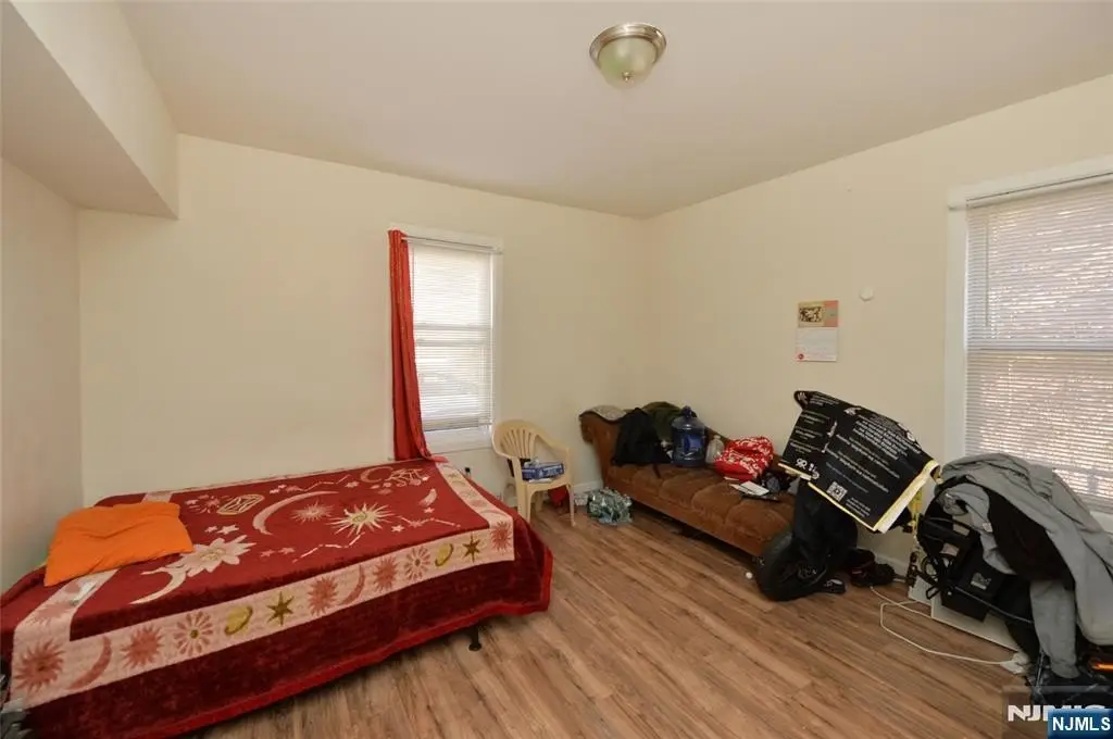 Picture 30